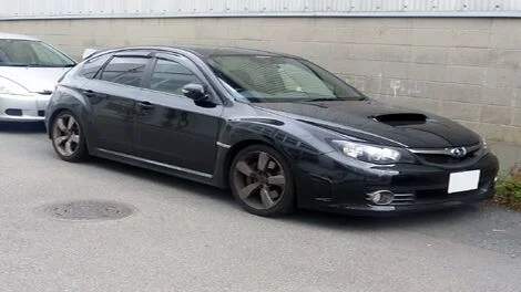 INSOLITE: Il transforme sa Crosstrek en WRX hatchback